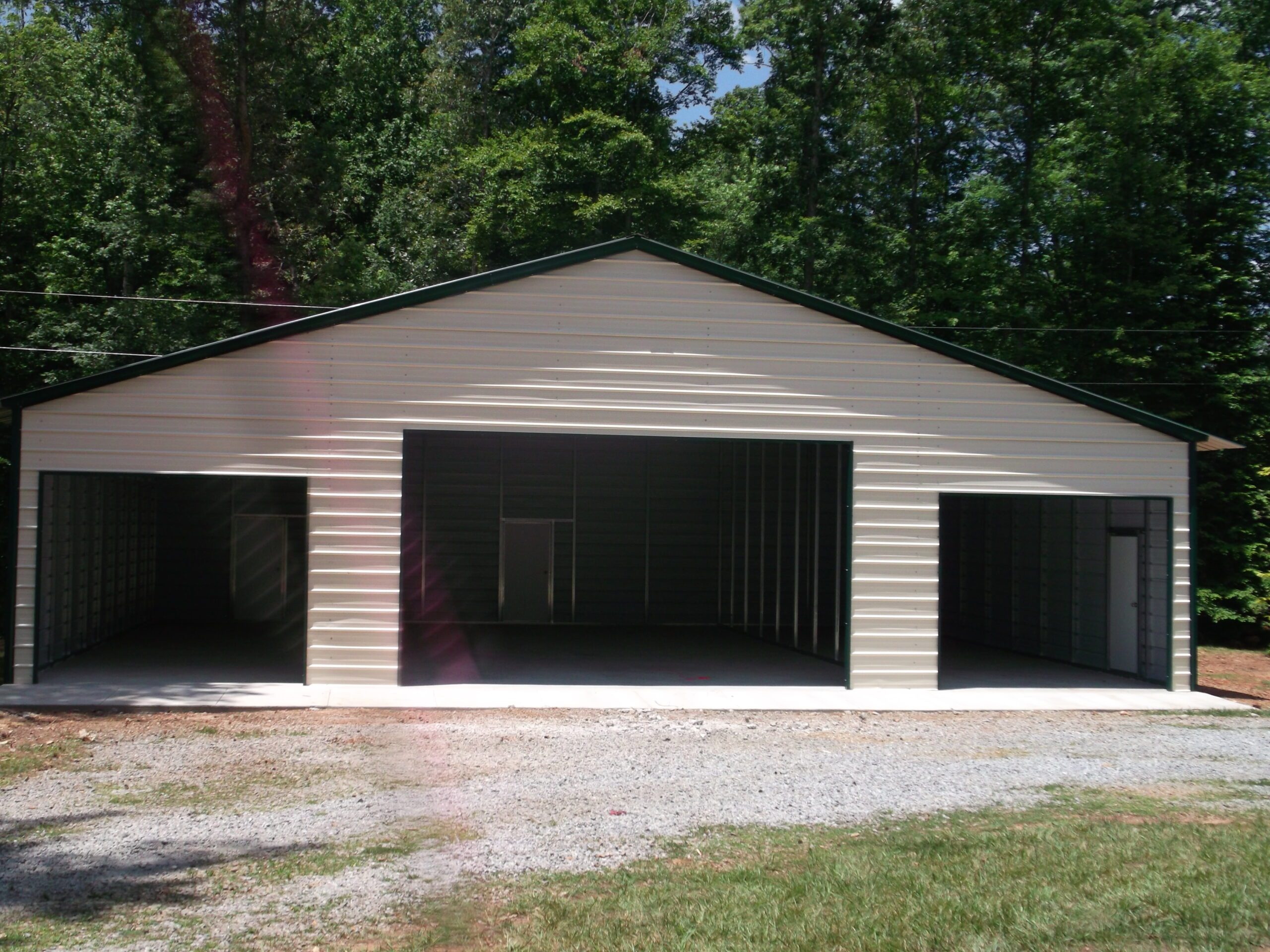 Fully enclosed Standard barn Item # 36 | Newmart Builders